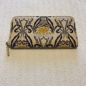 Tory Burch Robinson Zip Continental Wallet